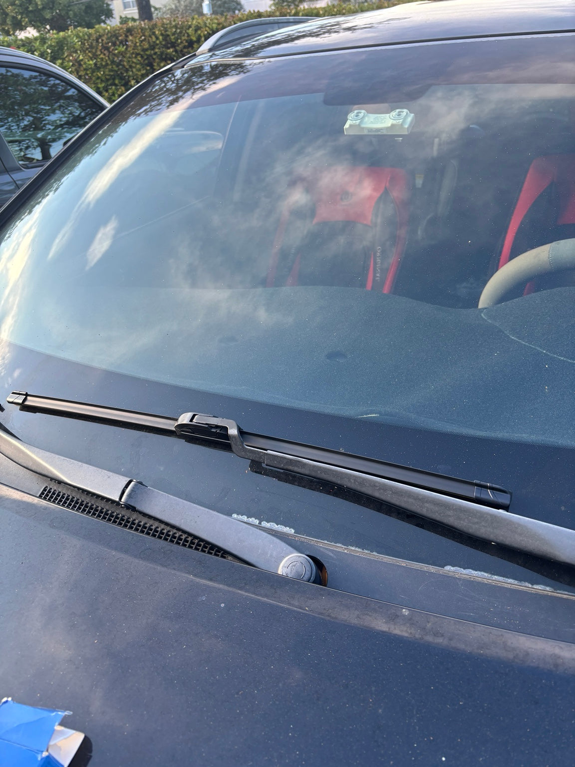 Windshield wiper blade installed on the inspected vehicle