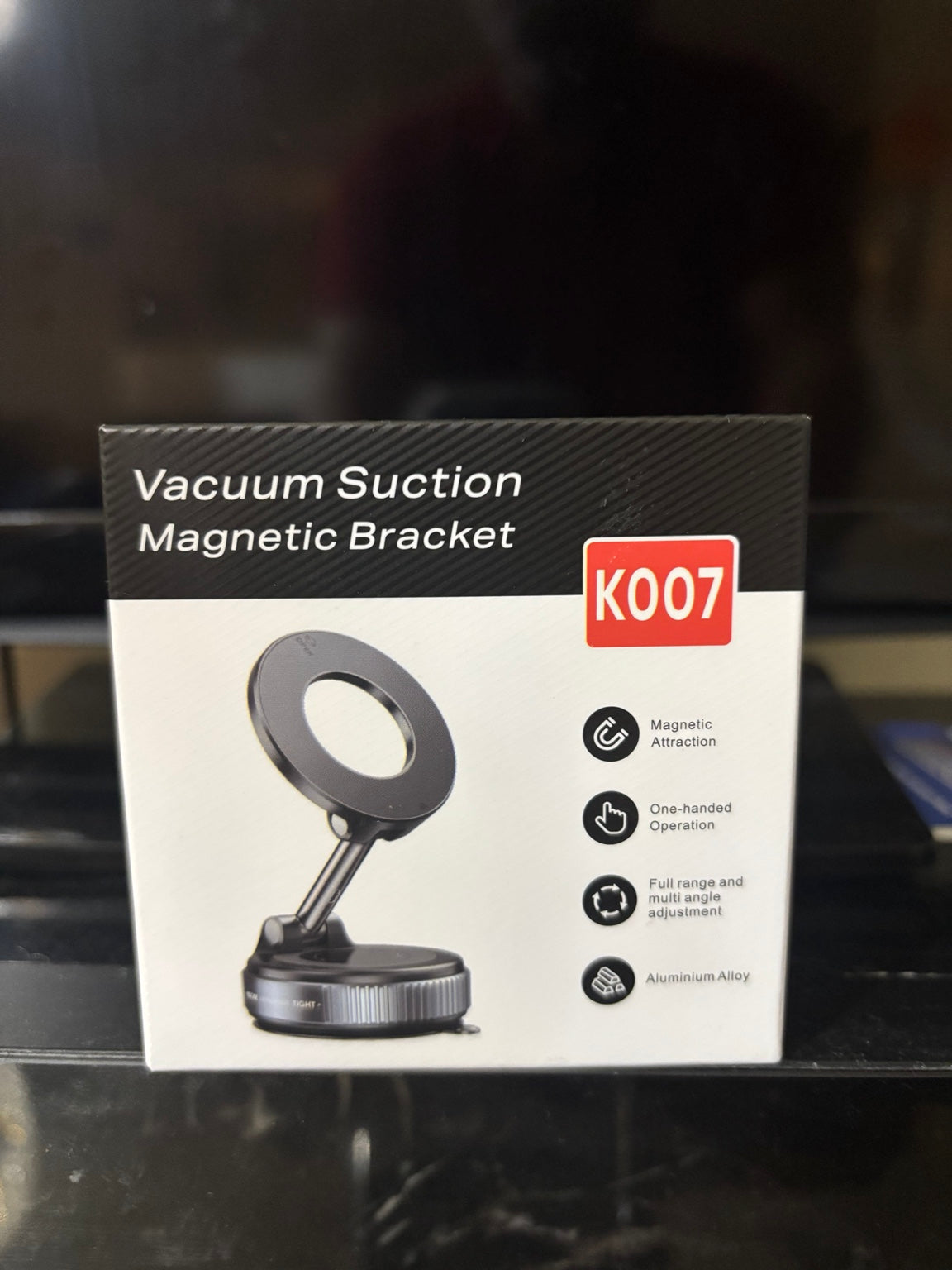 K007 vacuum-suction magnetic phone holder retail packaging